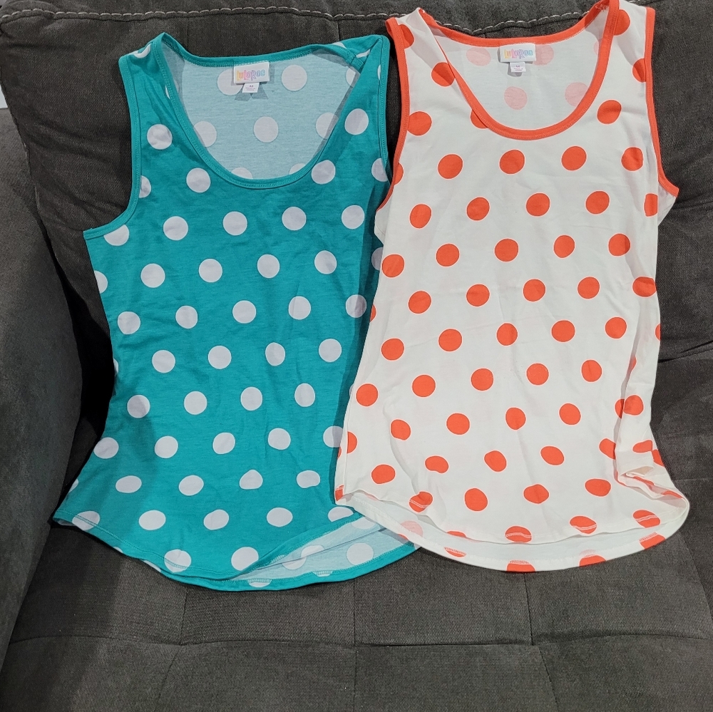 2 Lularoe tanks size small. Like new! Worn once